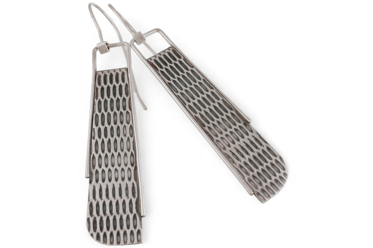 Flutter Abstract Style Dangles Creative Dexterity