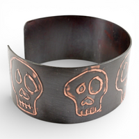 Signature Skullys Patterned Cuff