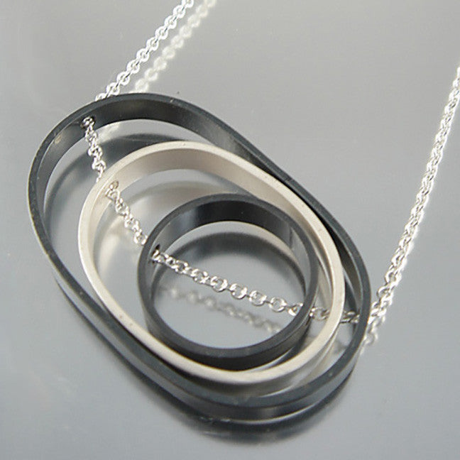 OSO Oval Oval Circle Grayscale Necklace