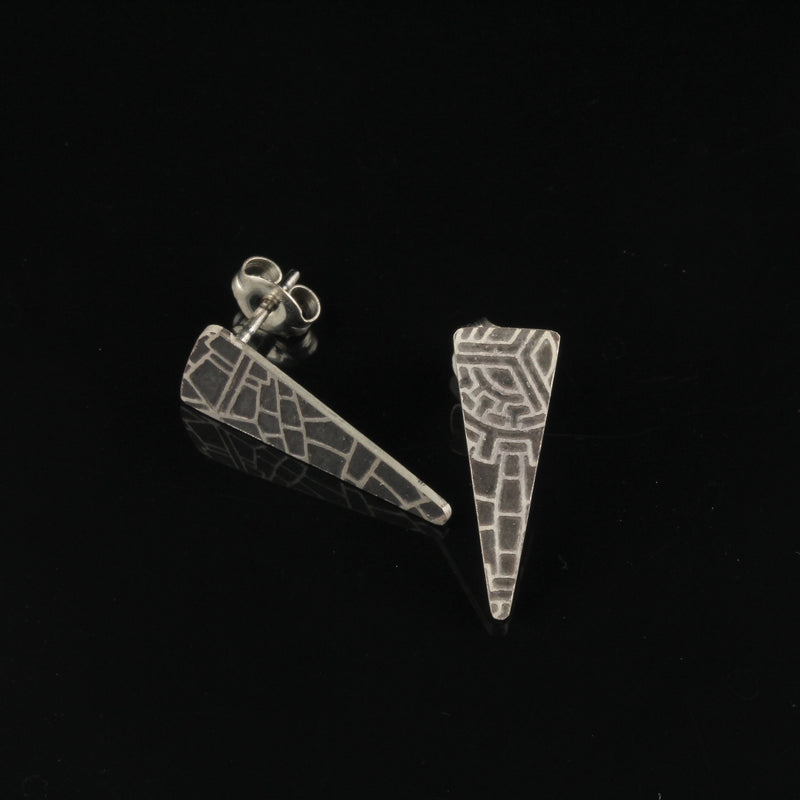 Texture Triangle Studs