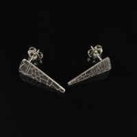 Texture Triangle Studs
