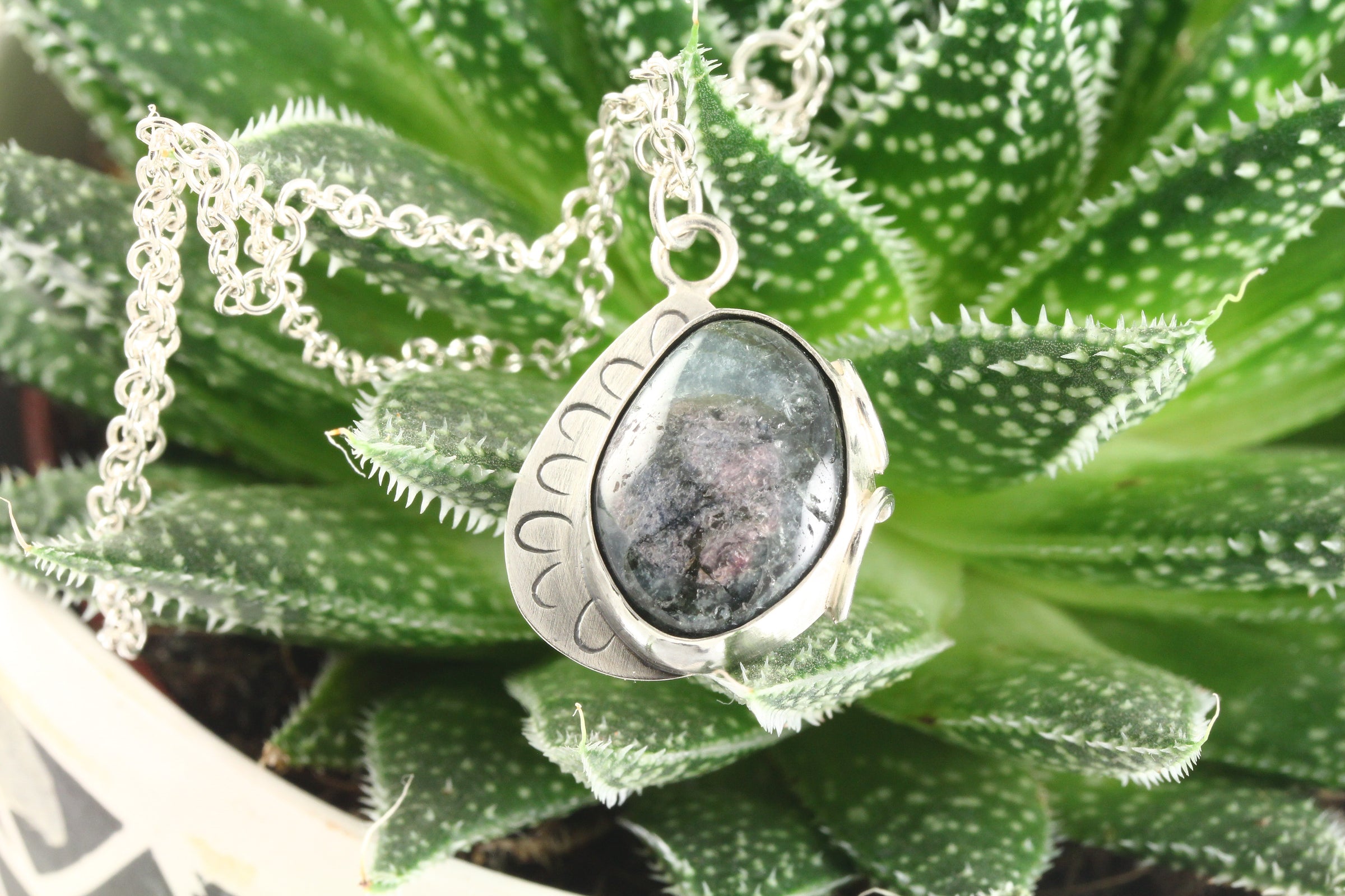 Jasper Necklace with Decorative Setting