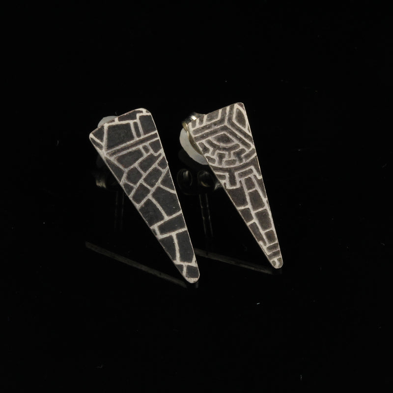 Texture Triangle Studs